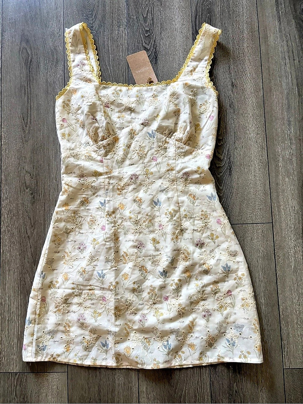 RIHOAS Floral Embroidered Mini Dress Size Small NWT